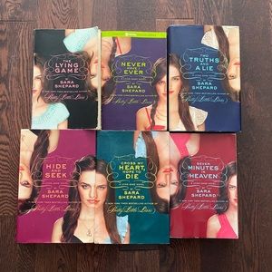 2/$15 🌟 The Lying Game Series (Set of 6)